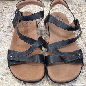 Taos Footwear Black Strappy Sandals